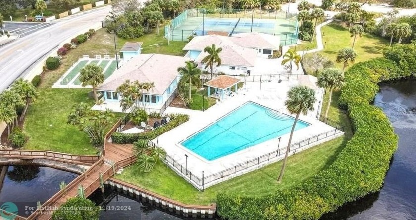 Charming & desirable 1st floor unit w private gated wrap around - Beach Condo for sale in Jensen Beach, Florida on Beachhouse.com