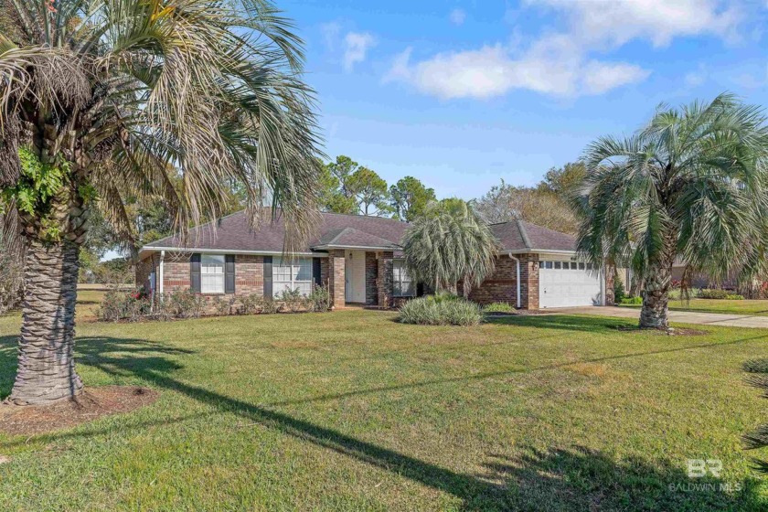 This 4-bedroom, 2-bathroom home in Foley, AL offers the perfect - Beach Home for sale in Foley, Alabama on Beachhouse.com