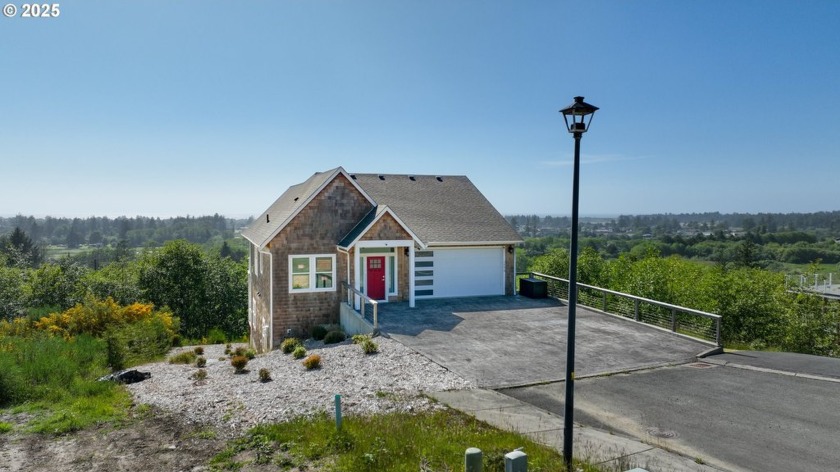 Unbeatable Upscale Location at The Heights of Thompson Falls! - Beach Home for sale in Seaside, Oregon on Beachhouse.com