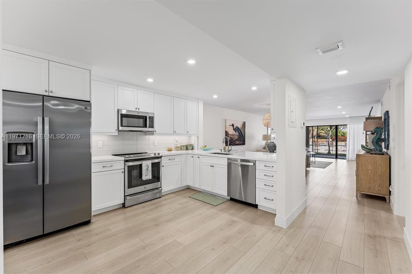 Experience refined coastal living at Marina Bay, an all-ages - Beach Condo for sale in North Palm Beach, Florida on Beachhouse.com