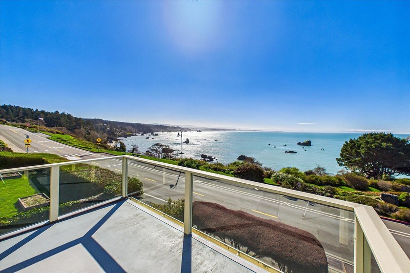 Gorgeous home in the village of Trinidad with breathtaking - Beach Home for sale in Trinidad, California on Beachhouse.com
