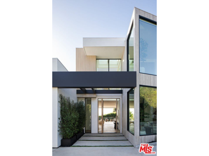 Presenting a brand-new, masterful 2026 build of exquisite design - Beach Home for sale in Pacific Palisades, California on Beachhouse.com