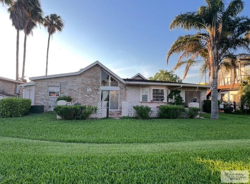 MAKE THIS NICE AND SPACIOUS 3BD 2 BATH GOLF VIEW CONDO YOUR VERY - Beach Condo for sale in Brownsville, Texas on Beachhouse.com