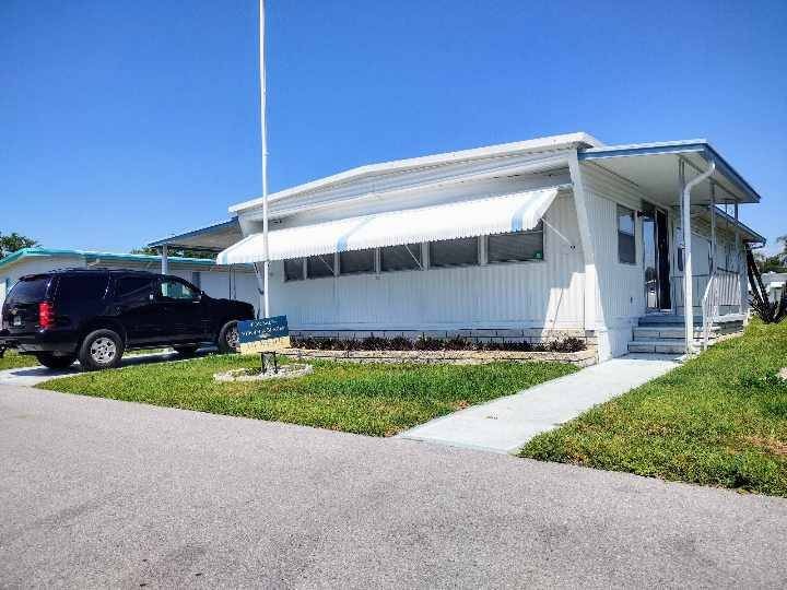Look no further.. bring your fishing rod and warm up the grill - Beach Home for sale in New Port Richey, Florida on Beachhouse.com