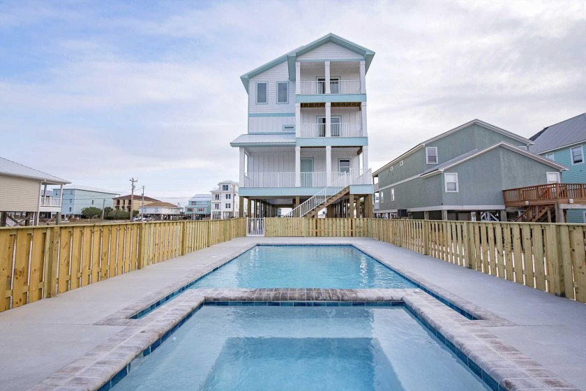 GET Relaxin - Beach Vacation Rentals in Gulf Shores, AL on Beachhouse.com