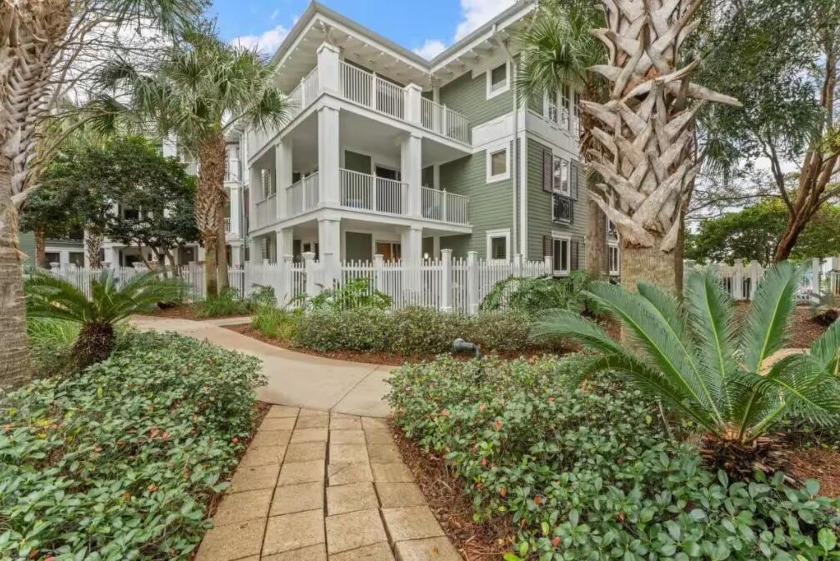 This newly renovated corner unit 2-bedroom lock off condo - Beach Condo for sale in Miramar Beach, Florida on Beachhouse.com