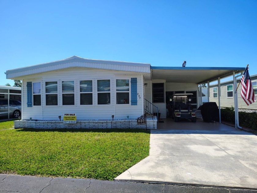 237 San Carlos is a picture perfect, move in ready 2/2 located - Beach Home for sale in Nokomis, Florida on Beachhouse.com
