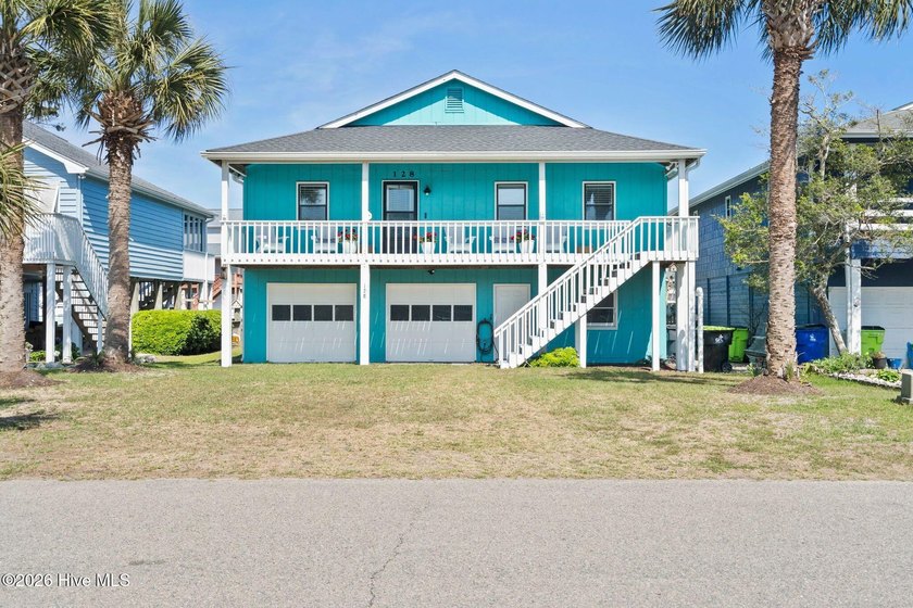 Beautiful and cozy canal front home offering a relaxed coastal - Beach Home for sale in Holden Beach, North Carolina on Beachhouse.com