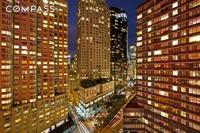 Talk about a view! This stunning, flex layout corner unit is - Beach Condo for sale in New York, New York on Beachhouse.com