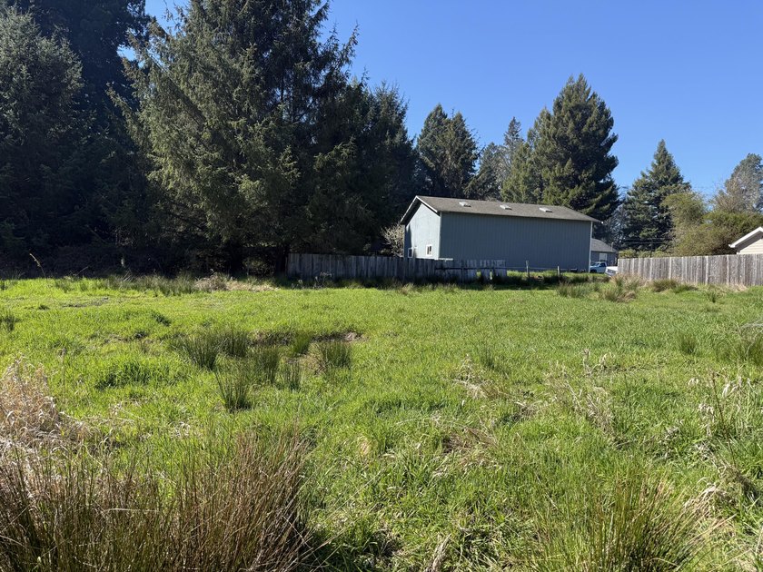 Residential lot across from Baywood Country Club with beautiful - Beach Lot for sale in Bayside, California on Beachhouse.com
