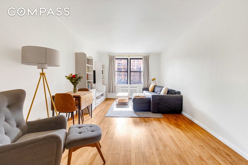 Rare UWS 1BR with Bonus Room Ideal for WFH or Growing Needs - Beach Condo for sale in New York, New York on Beachhouse.com
