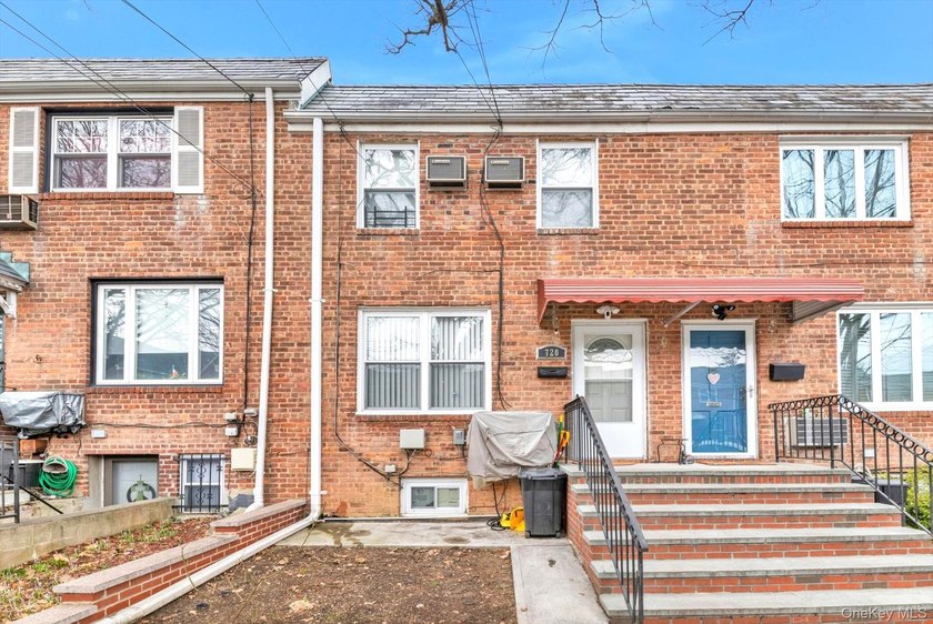 Beautifully renovated all-brick attached colonial in the - Beach Home for sale in Whitestone, New York on Beachhouse.com