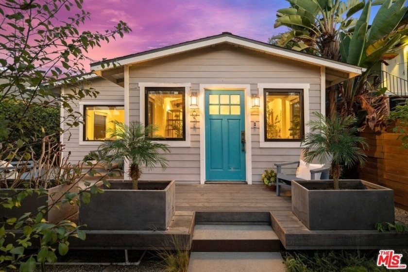 Enjoy the chic beach lifestyle in this beautifully remodeled - Beach Home for sale in Venice, California on Beachhouse.com