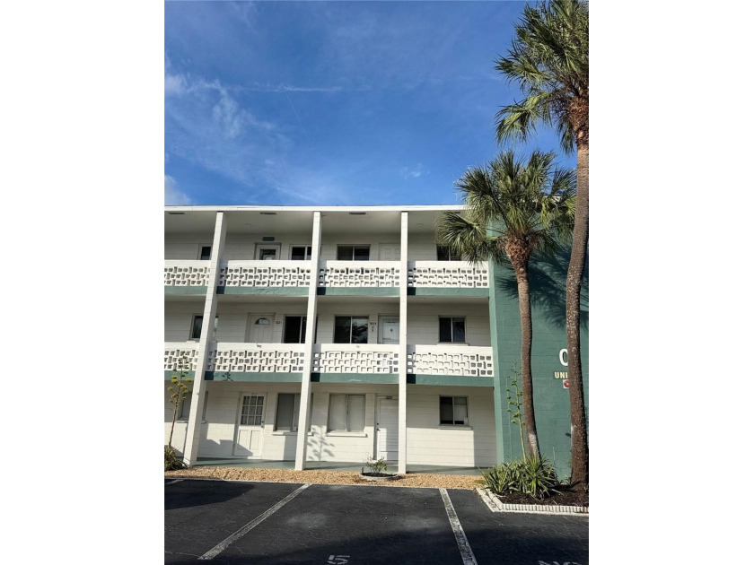 Elegant 1-Bedroom Condo in a Vibrant 55+ Community - Bradenton - Beach Condo for sale in Bradenton, Florida on Beachhouse.com