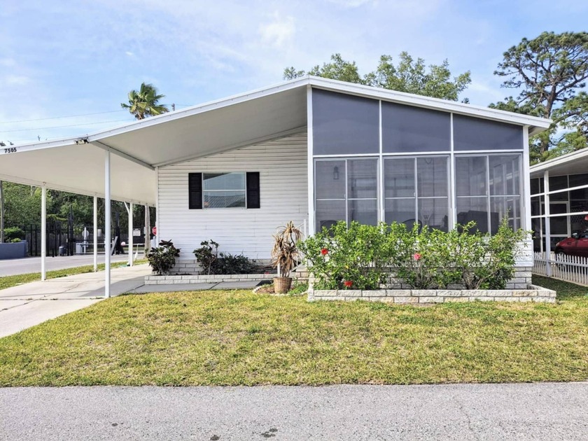 Don't miss out on this rare find. This beautiful mobile home - Beach Home for sale in New Port Richey, Florida on Beachhouse.com