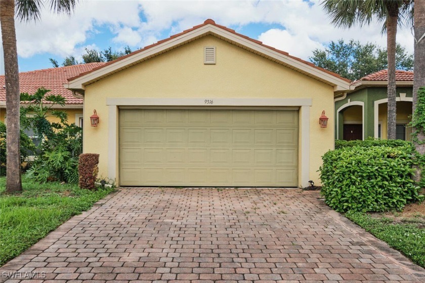 Welcome to Vistanna Villas in Lehigh Acres! This delightful twin - Beach Home for sale in Lehigh Acres, Florida on Beachhouse.com