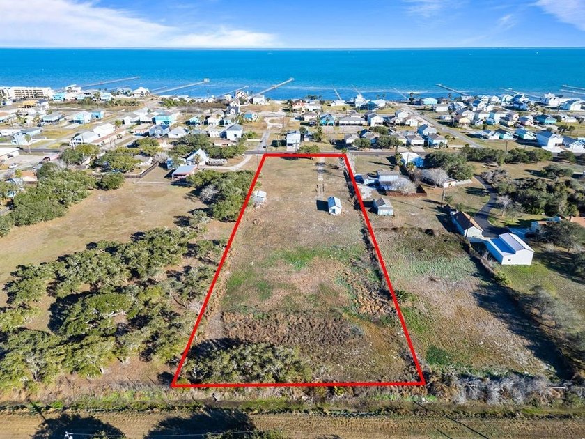 So much potential with this sprawling 2.5 acres on Church Street - Beach Acreage for sale in Rockport, Texas on Beachhouse.com