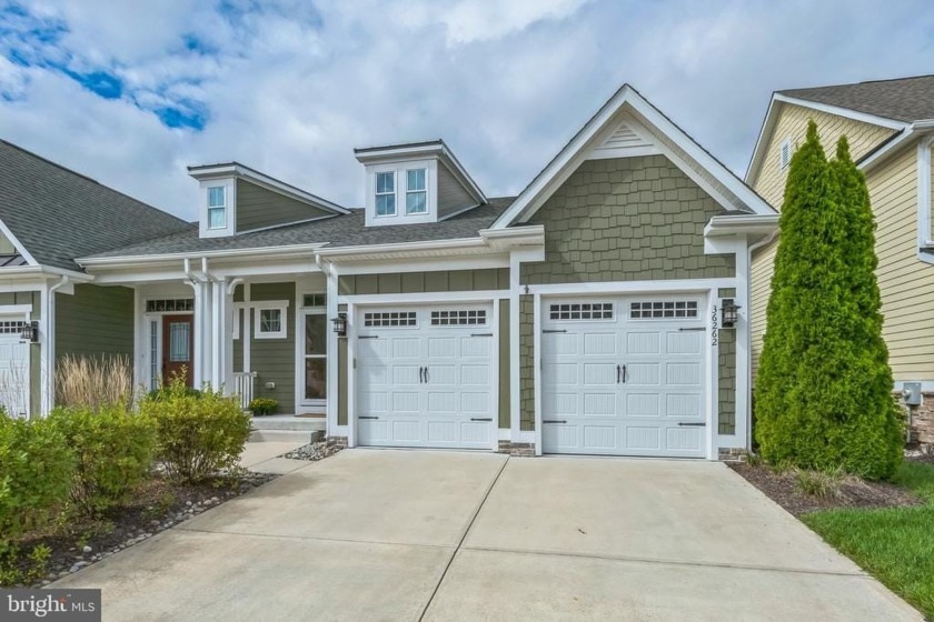 Beautiful Bayside Carriage home overlooking pond with screened - Beach Home for sale in Selbyville, Delaware on Beachhouse.com