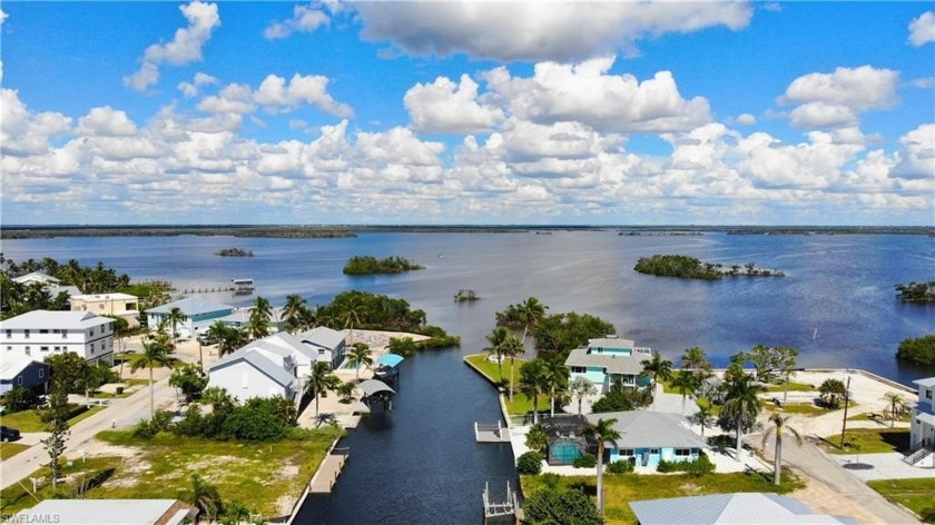 Waterfront Duplex with Double Lot & Gulf Access - Fort Myers - Beach Townhome/Townhouse for sale in Fort Myers Beach, Florida on Beachhouse.com