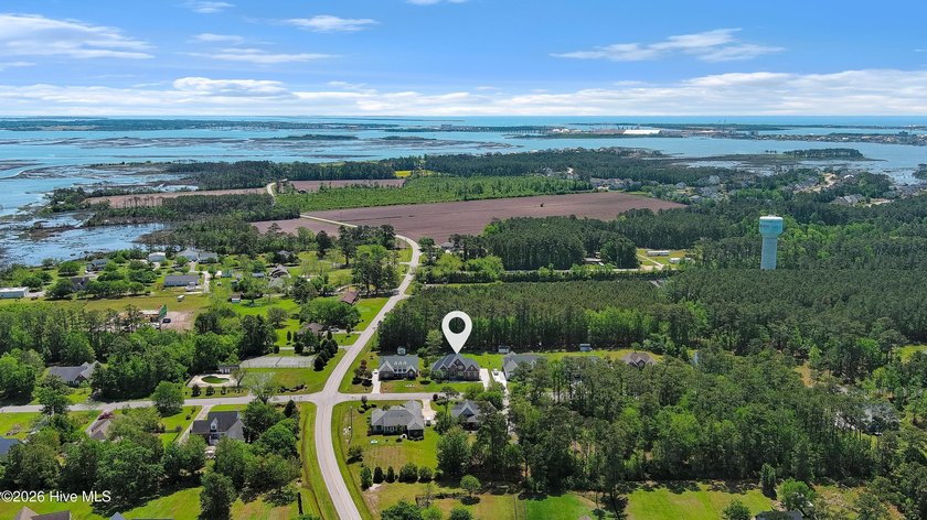 Immaculate 3-bedroom, 2.5-bath brick home with versatile bonus - Beach Home for sale in Morehead City, North Carolina on Beachhouse.com