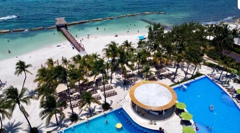 Discover a stunning 1-bedroom, 2-bathroom condo-hotel in the - Beach Condo for sale in Playa Del Carmen,  on Beachhouse.com