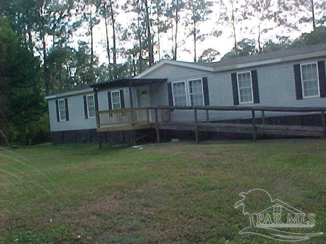 Motivated seller. Double lot with Brand new AC, 2024 roof with - Beach Home for sale in Milton, Florida on Beachhouse.com