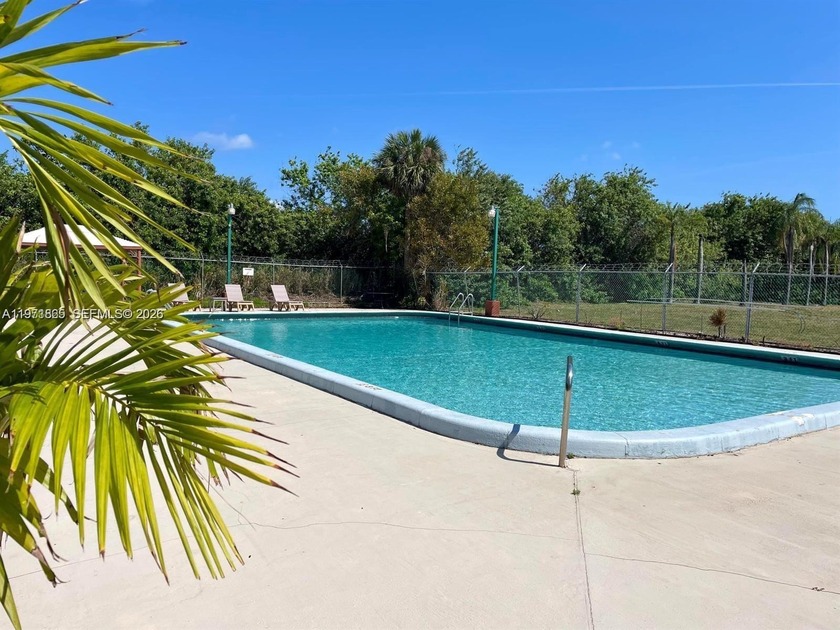 Beautiful 2 Bed/1 1/2 bath condo style unit, second floor - Beach Condo for sale in Boynton Beach, Florida on Beachhouse.com