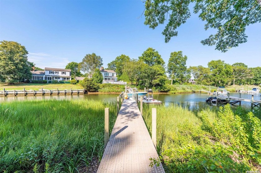 Charming, Sleek, and Sexy waterfront cape-style home with - Beach Home for sale in Southold, New York on Beachhouse.com