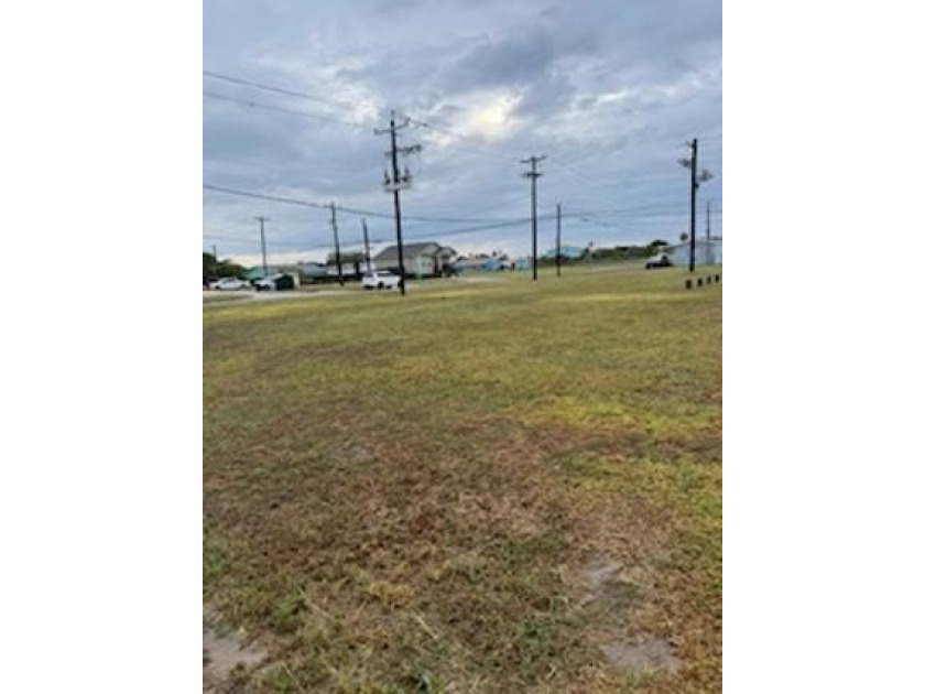 FANTASTIC LOCATION FOR YOUR BUSINESS! LARGE CORNER LOT WITH CITY - Beach Lot for sale in Aransas Pass, Texas on Beachhouse.com