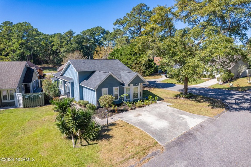 Location, location, location!!  Only minutes to Sunset Beach and - Beach Home for sale in Calabash, North Carolina on Beachhouse.com