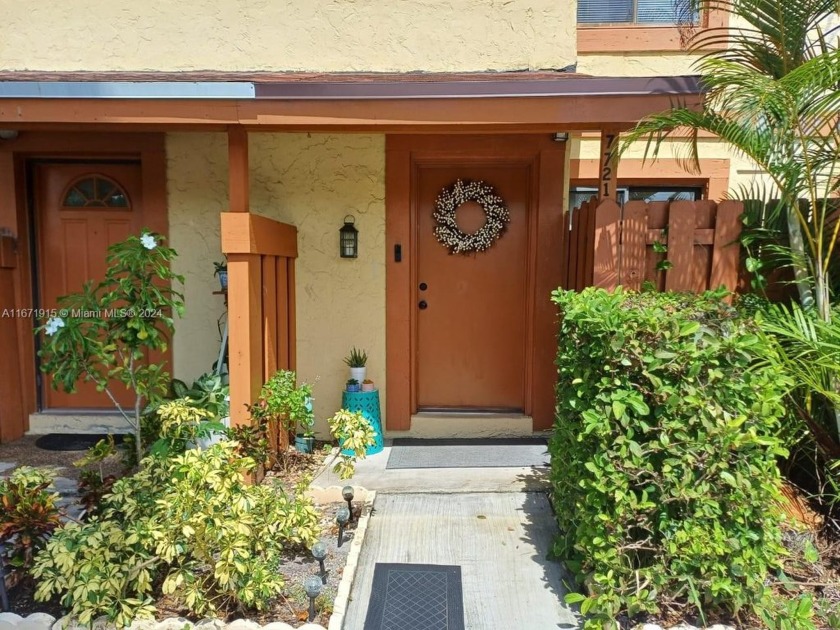 Centrally Located on University Dr in the heart of Sunrise - Beach Townhome/Townhouse for sale in Sunrise, Florida on Beachhouse.com