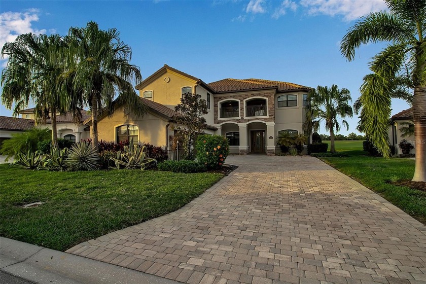Got a big family? Like golf? This is probably your next house. 6 - Beach Home for sale in Lakewood Ranch, Florida on Beachhouse.com