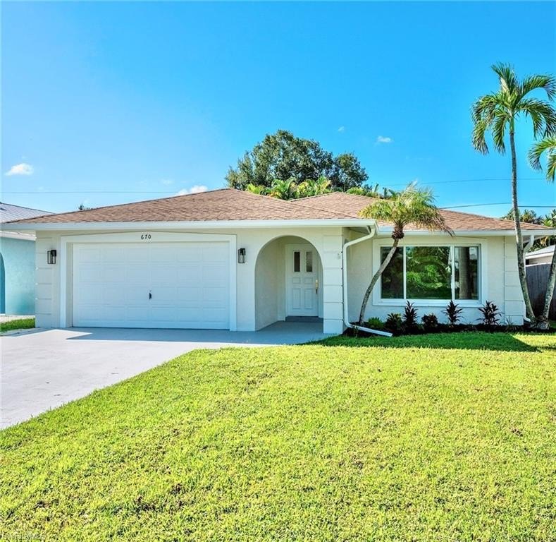 Very desirable North Naples location! Beautifully updated - Beach Home for sale in Naples, Florida on Beachhouse.com
