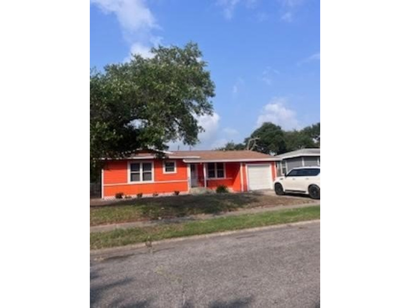 THIS IS A COMPLETELY REMODELED HOME! EVERYTHING IS EW TO THE - Beach Home for sale in Aransas Pass, Texas on Beachhouse.com