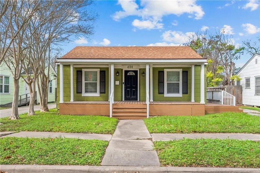 2-Bedroom Home + Detached Guest Suite | Central Corpus Christi - Beach Home for sale in Corpus Christi, Texas on Beachhouse.com