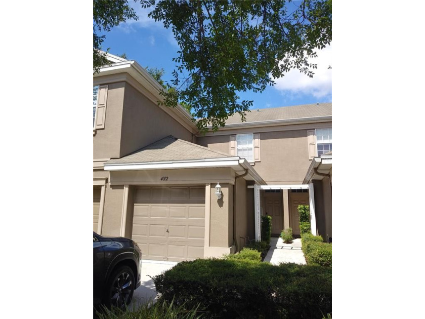 This lovely 2 bedroom/2.5 bath townhome with garage features a - Beach Townhome/Townhouse for sale in Tampa, Florida on Beachhouse.com