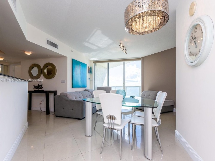 Stunning modern condo in the heart of Sunny Isles with - Beach Condo for sale in Sunny Isles Beach, Florida on Beachhouse.com