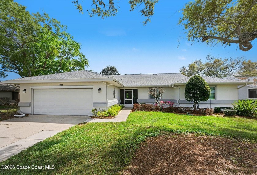 72 HR- Kick Out Clause Located in a resort-style country club - Beach Home for sale in Melbourne, Florida on Beachhouse.com