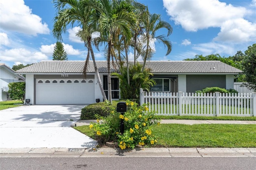 SELLER IS CONSIDERING ALL OFFERS! REMODELED St. Pete Home with - Beach Home for sale in St. Petersburg, Florida on Beachhouse.com