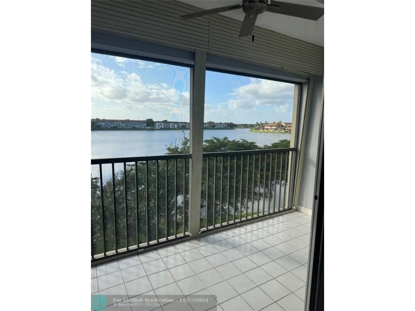 Lifestyle!! Beautifully, renovated and move in ready, 2 bedrooms - Beach Condo for sale in Pembroke Pines, Florida on Beachhouse.com