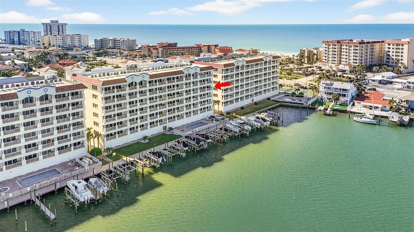 Stunning Waterfront Corner Condo with 40 ft BOAT SLIP and - Beach Condo for sale in Redington Shores, Florida on Beachhouse.com