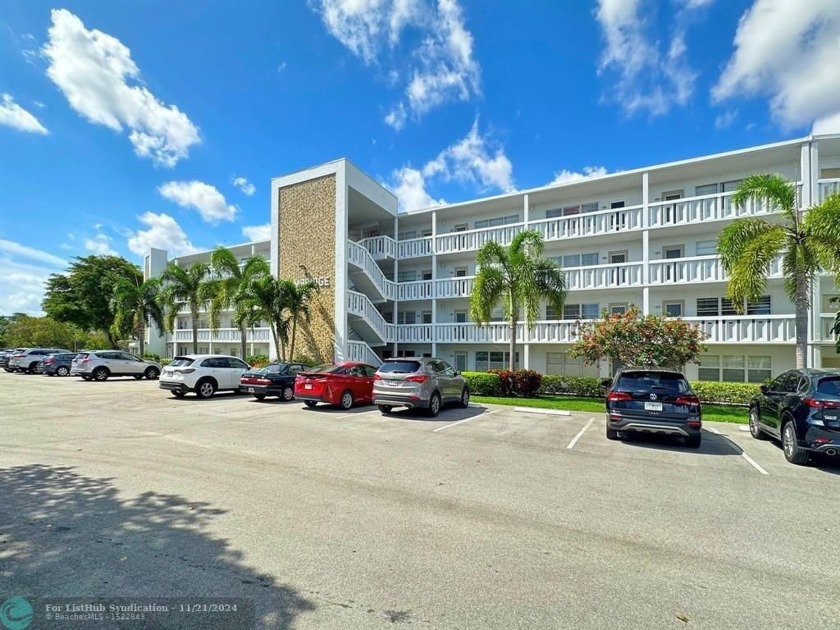 Furnished or unfurnished Cambridge C, one of the prime locations - Beach Condo for sale in Deerfield Beach, Florida on Beachhouse.com