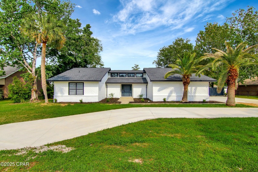 Welcome to the highly sought-after Colony Club community! This - Beach Home for sale in Panama City Beach, Florida on Beachhouse.com