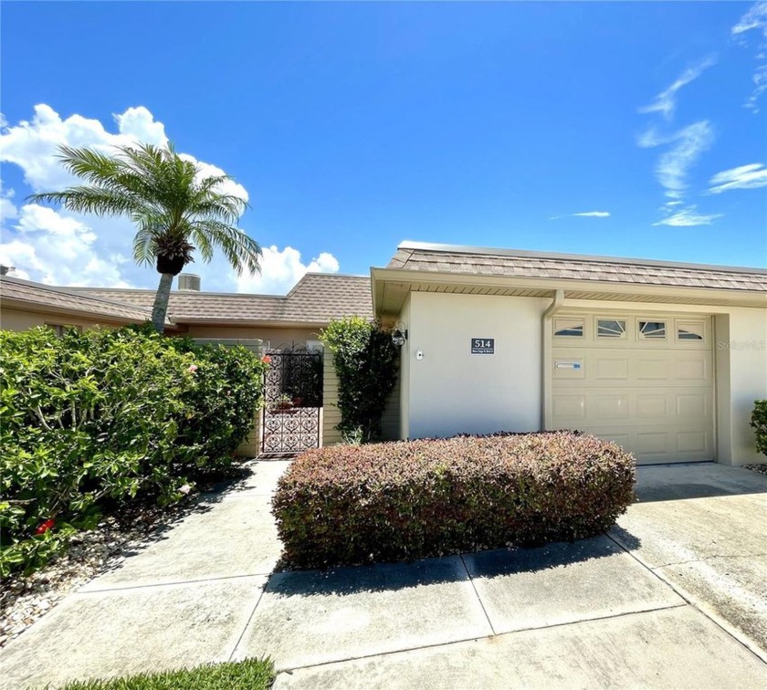 Live the Dream... in this 1400 sq ft, 55+  Waterfront, VILLA - Beach Condo for sale in St. Petersburg, Florida on Beachhouse.com