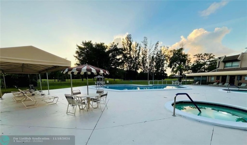 SPACIOUS 2/2 UNIT READY TO MOVE IN. UNIQUE & SCENIC VIEW OF THE - Beach Condo for sale in Tamarac, Florida on Beachhouse.com