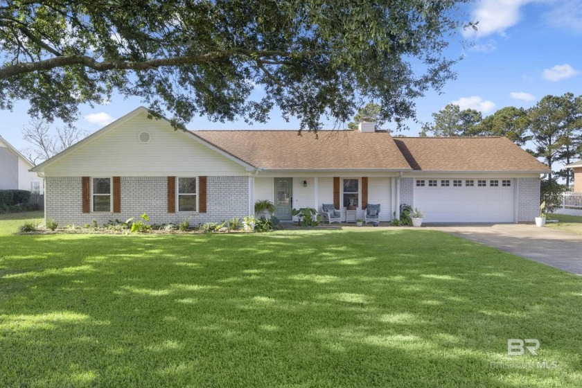 ****RIGHT ACROSS THE STREET FROM #7 GREEN ON GLENLAKES GOLF - Beach Home for sale in Foley, Alabama on Beachhouse.com