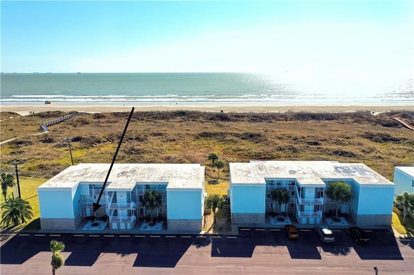 Island Retreat is a true Port Aransas tradition, cherished by - Beach Condo for sale in Port Aransas, Texas on Beachhouse.com