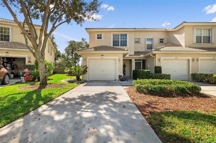 Fully Remodeled Townhouse.This stunning 3-bedroom, 2.5-bath is a - Beach Townhome/Townhouse for sale in Boynton Beach, Florida on Beachhouse.com