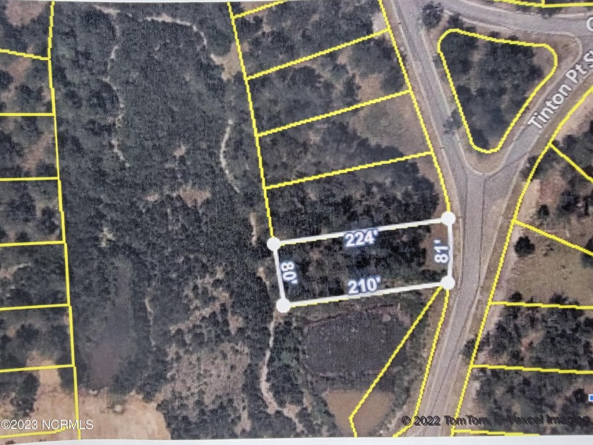 Large .40/acre treed home site in the Jagaur's Lair section of - Beach Lot for sale in Sunset Beach, North Carolina on Beachhouse.com
