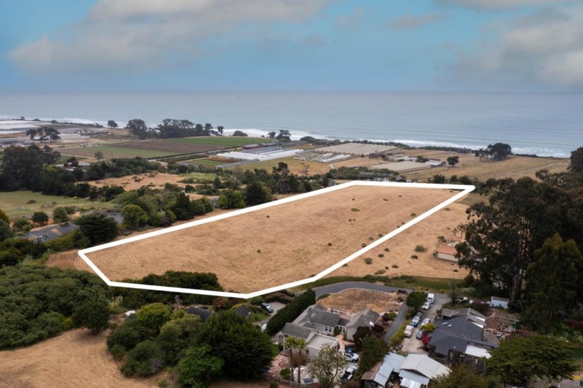 Nestled on 6.7 acres of pristine landscape, Montemar offers an - Beach Acreage for sale in LA Selva Beach, California on Beachhouse.com